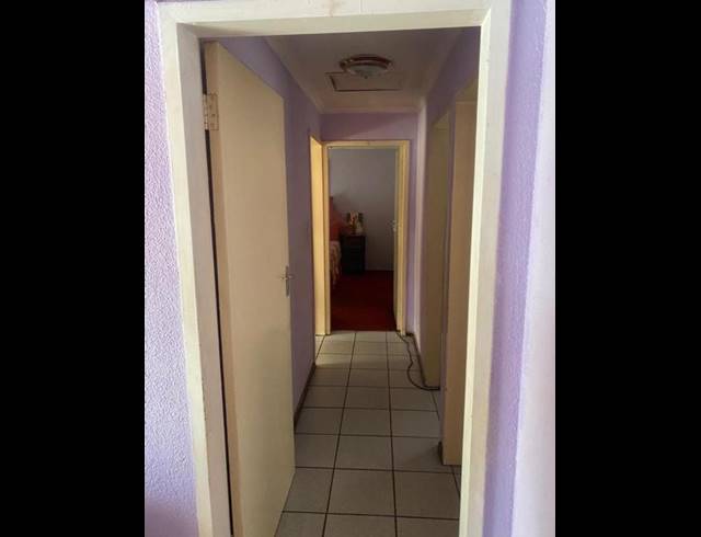 3 BEDROOM HOUSE FOR SALE IN PROTEA NORTH